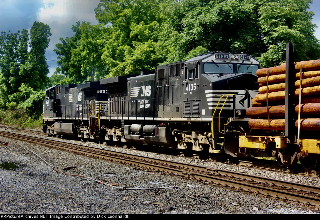 NS 4135 and 9527